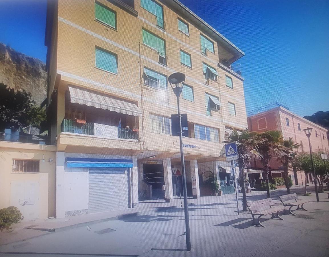 Fegina 3 Deluxe Bedrooms & Bathrooms Monterosso al Mare Exterior photo